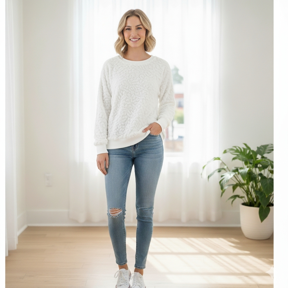 Como Vintage White Fuzzy Sweater